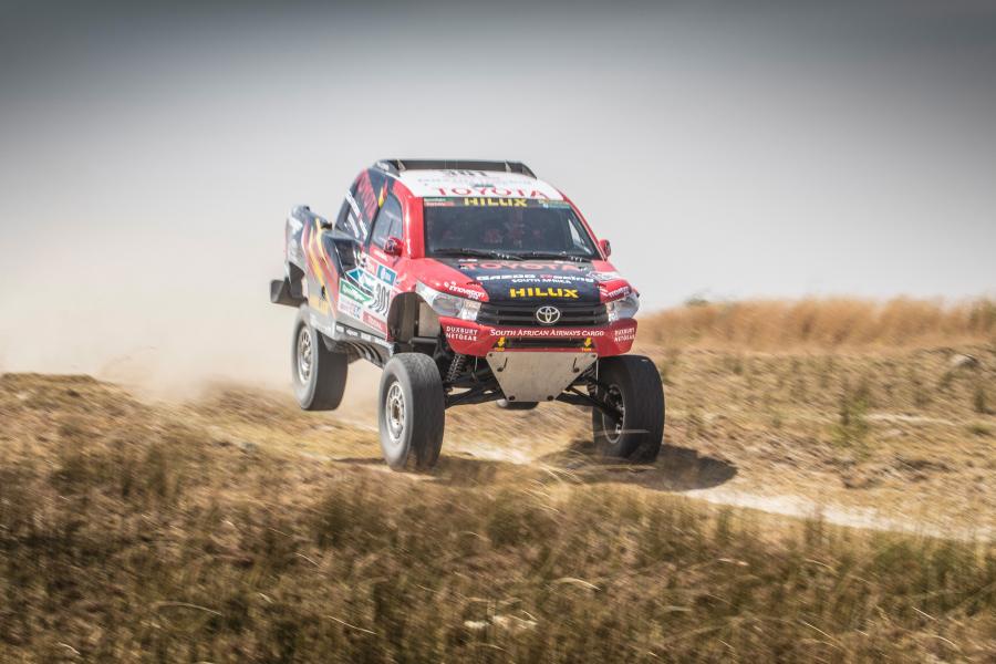  Toyota Hilux Evo Rally Dakar 2017 года  (фото 21 из 23)